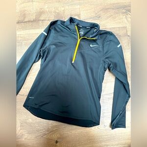 Nike Men’s Running Quarter zip (S)